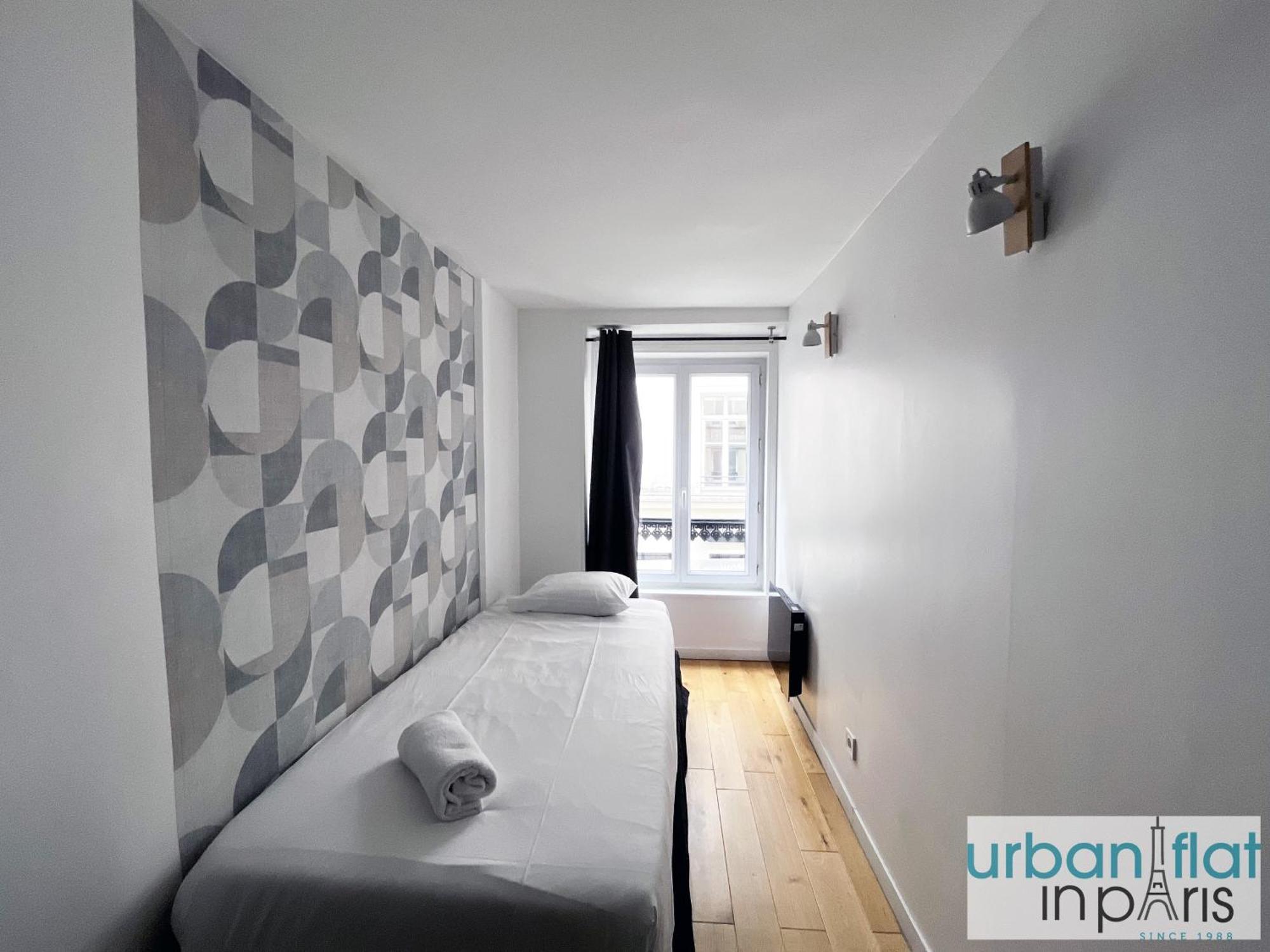 Apartment Urban Flat 89 - Charming 3 Bedroom Flat In *